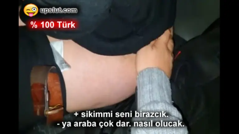 arabada sikmeye yalvaran sevgilisinin israrina dayanamadi.jpg