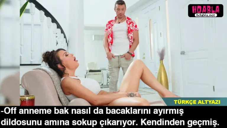 buyuk dildoyla kendinden gecen annesini gorunce dondu kaldi.jpg
