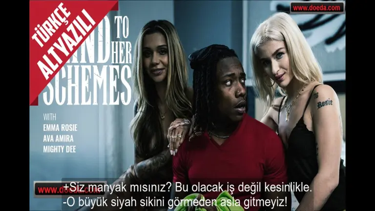 geri kafali zenci uvey abisinin sikini arkadasini alet ederek kullandi.jpg